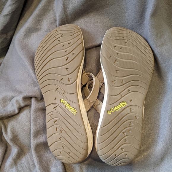 Columbia Flip Flops - Picture 3 of 4